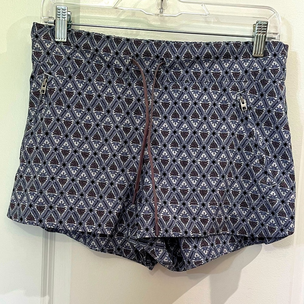 Athleta Drawstring Athletic Active Shorts High Waist Zipper Pockets Sz 6